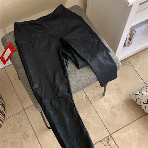 Nwt vegan leather legging - Picture 3 of 8